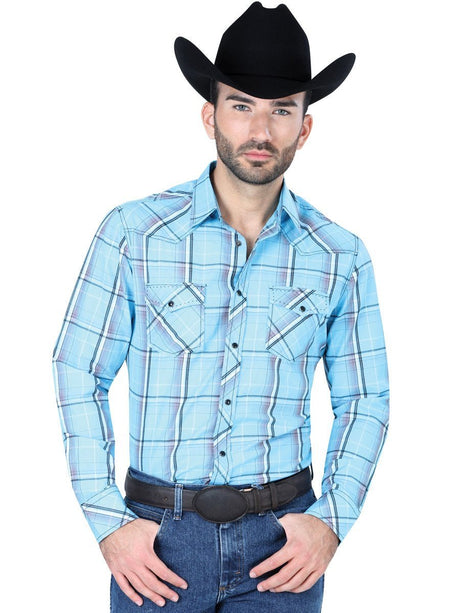 Camisa Casual Manga Larga para Hombre 'El Señor de los Cielos' *AZUL-124200* - BELLEZA'S - Camisa Casual Manga Larga para Hombre, 55% Algodon, 45% Polyester 'El Señor de los Cielos' * - ID: 124200 AZUL - BELLEZA'S - Camisas Para Hombres - 124200